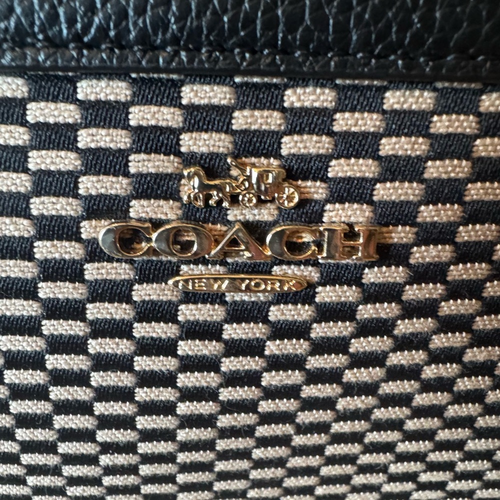 Coach - 2018 Legacy Jacquard Prairie Satchel w/Crossbody Strap EUC - Picture 3 of 9